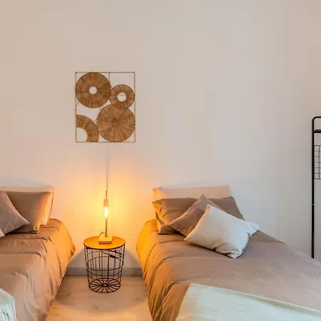 Mara By Interhome Carriola