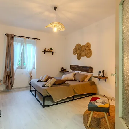 Mara By Interhome * Carriola