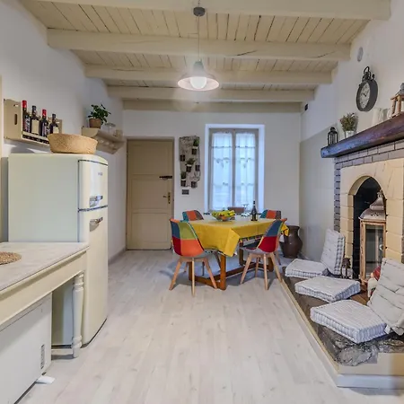 Mara By Interhome